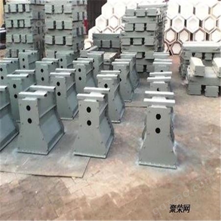 预制混凝土隔离墩钢模具 隔离墩钢模具生产厂家