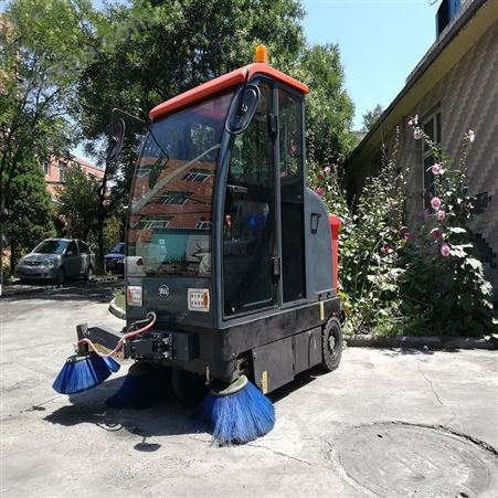内蒙JLB-1900新型封闭式扫地车 洁路宝 二手道路清扫车 超大容量尘箱