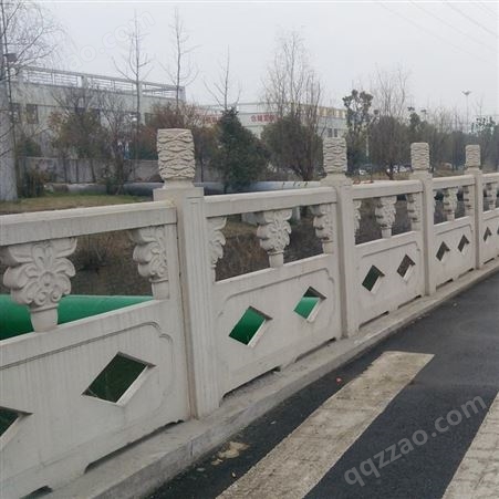 南京天之痕厂家生产混凝土仿木栏杆景区仿木护栏园林仿木栏杆价格低