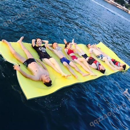 XPE水上浮毯水上漂浮垫 跑男同款水上嬉戏魔毯XPE拼色水上浮力浮床